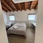 Mary ホテル 3*