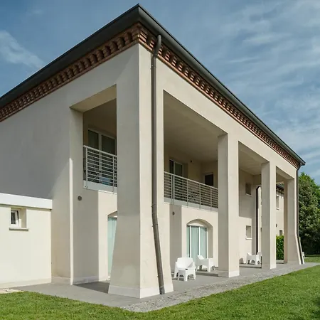 Hotel Mary 3*